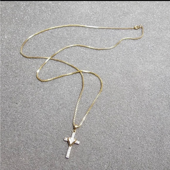 Sterling Silver 925 Gold Plated Heart Pendant On 24 Inch Gold Plated Box Chain - Picture 1 of 5